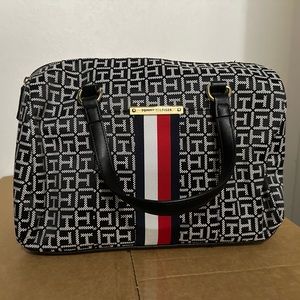 Tommy Hilfiger bag
